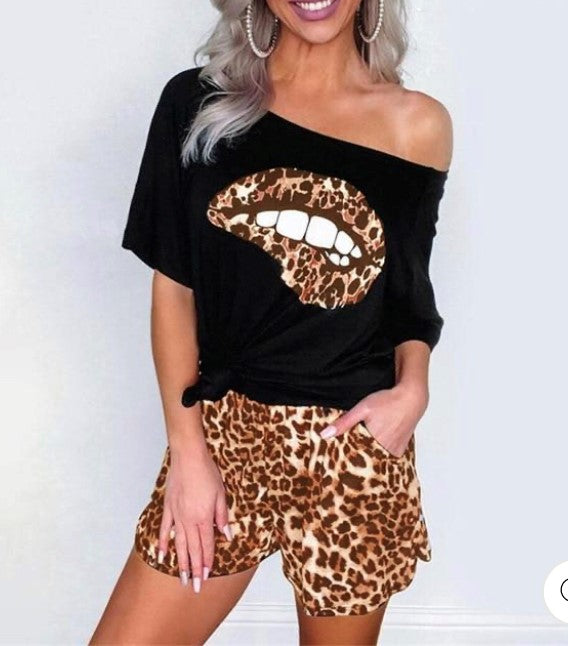 C'e La Ve SEXY GOLD LEOPARD 2PIECE
