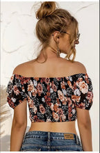 Load image into Gallery viewer, C&#39;E LA VE OFF THE SHOULDER CROP TOP
